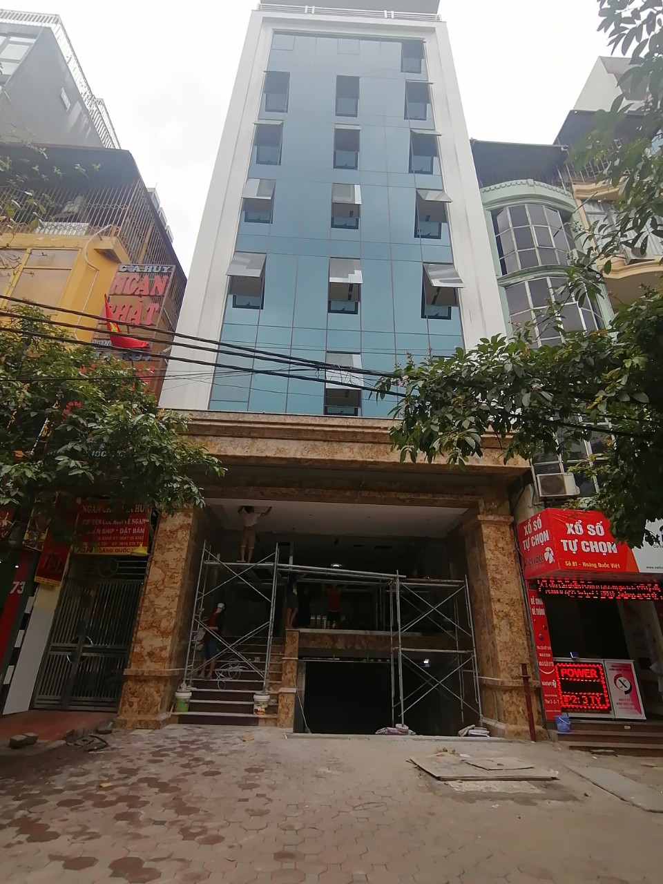 Bán tòa nhà Văn Phòng 9 tầng mp Nguyễn Ngọc Nại DT 250m2 Mt 6.5m nở hậu 8.5m. Giá 75 ty 12783479