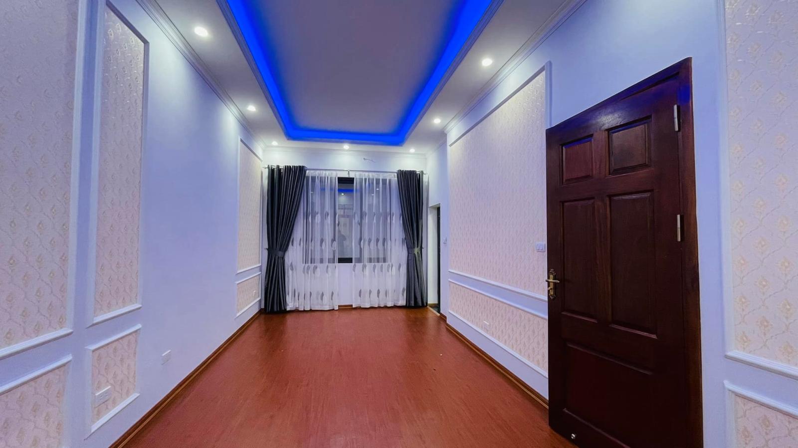 Bán Nhà Lê Đức Thọ,50m2 5 tầng 4m MT, Ngõ thong, Ô TÔ gần, Sổ Vuông, Ở Sướng chỉ 4 tỷ 12784903