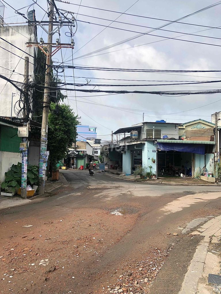 Bán nhà sổ hồng riêng Hóc Môn 12800567