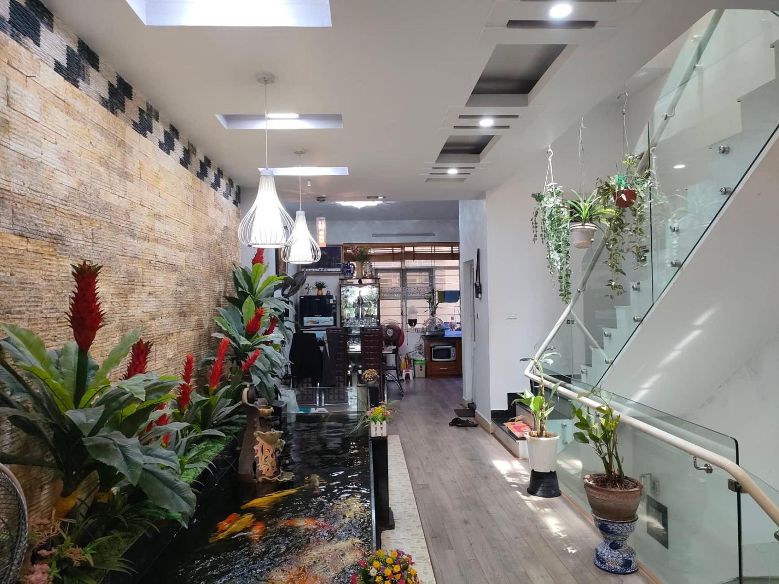 Bán Nhà Phố Liễu Giai Ba Đình 40 m2 5 tầng oto kinh doanh giá 8.2 tỷ 12814471