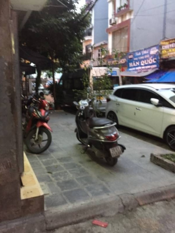 Chính chủ cho thuê nhà làm văn phòng, cửa hàng, nơi ở tại số 3 ngõ 451 Đường Nguyễn Văn Cừ, Long 12817711