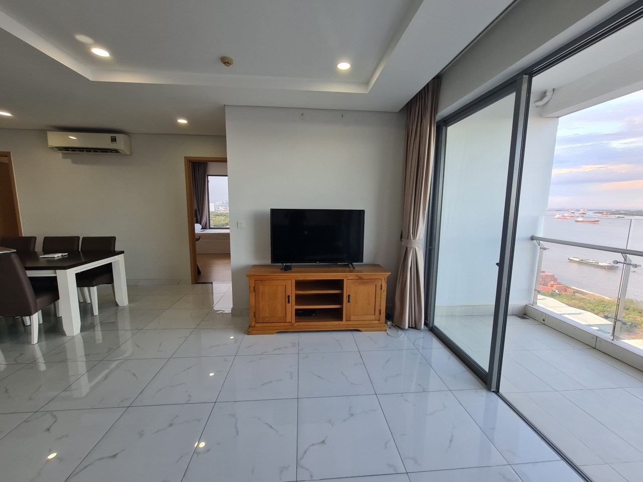 Bán căn 3PN full nội thất, 4,76 tỷ, 115m2 đã có sổ view sông Sài Gòn An Gia quận 7 lh 0911255823 12844782