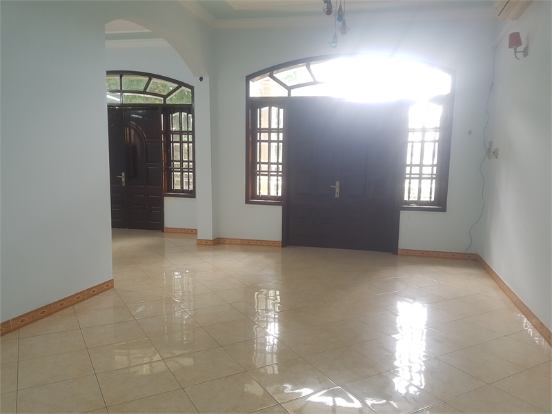 Cho thuê mặt bằng 1 trệt 2 lầu to rộng đường 30/4, TP Vũng Tàu 12860545