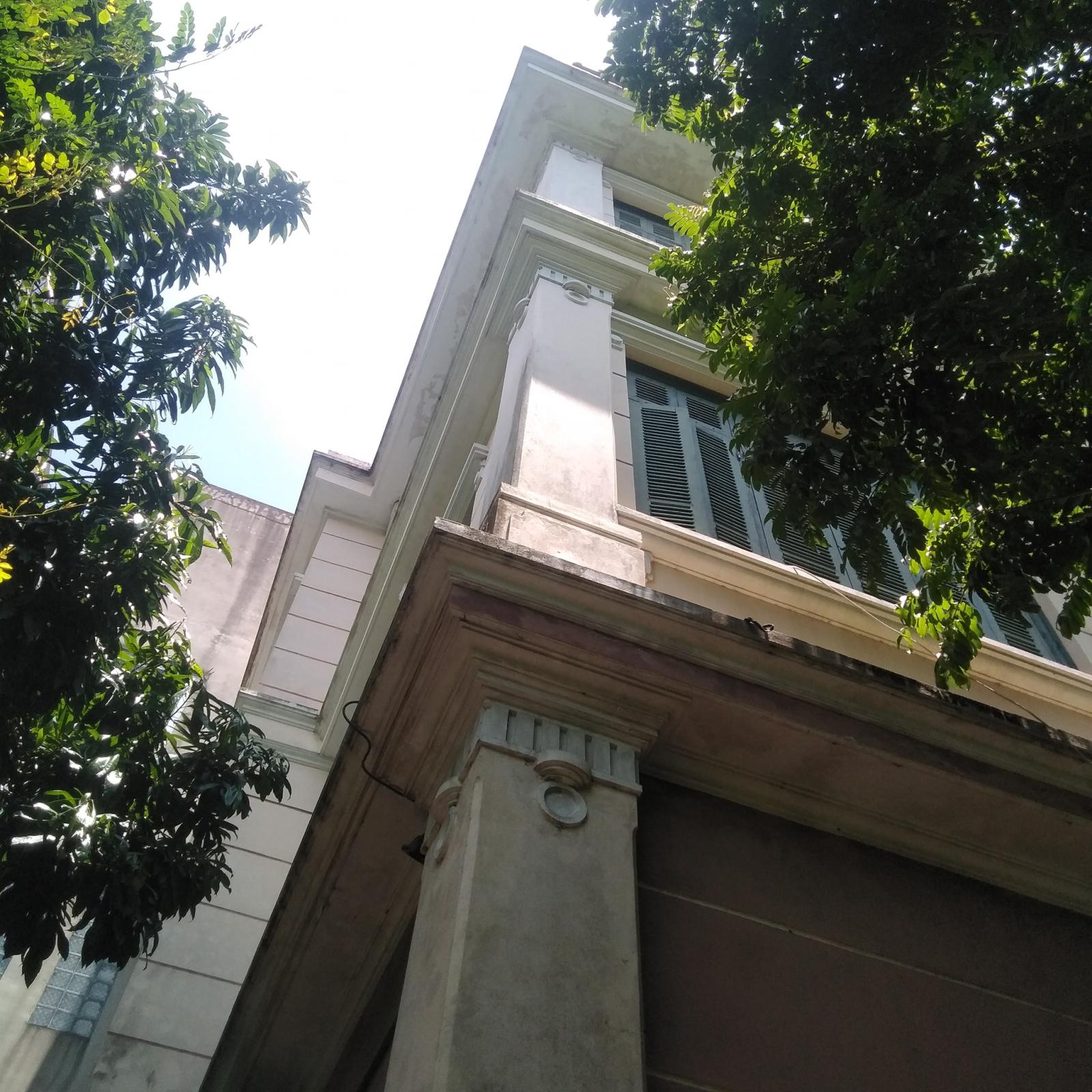 BÁN BIỆT THỰ ÂU CƠ - TÂY HỒ, NỘI THẤT ĐẸP, DT LỚN 160m2, MT 11m, GIÁ 15 tỷ nhỉnh. LH 0977717488 12863429