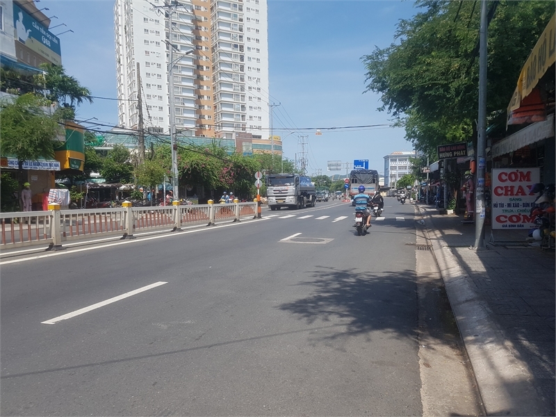 Cho thuê mặt bằng 2 lầu mặt tiền ngã 3 chí linh, đường 30/4, TP Vũng Tàu 12884398