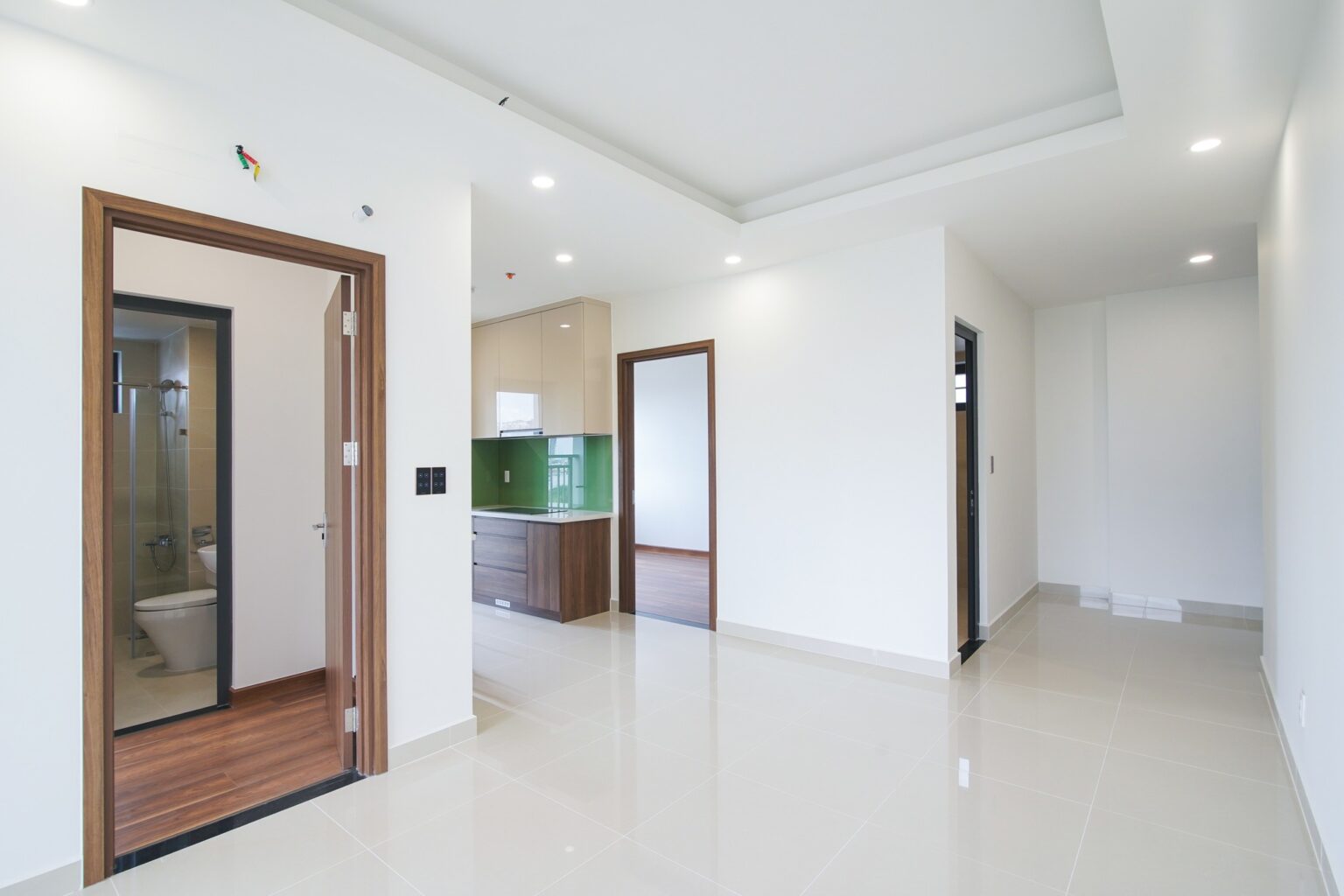 BÁN GẤP, TÔI CHÍNH CHỦ CẦN BÁN CH Q7 RIVERSIDE 67M2/2PN GIÁ 2.3 TỶ BAO HẾT.0909 759 112 12885071