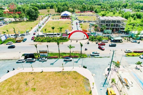 Cần Tiền bán gấp lô đất 143 m2 full TC, KDC 830 hiện hữu, ngay vòng xoay Hựu Thạnh, Đức Hòa, Long 12889050