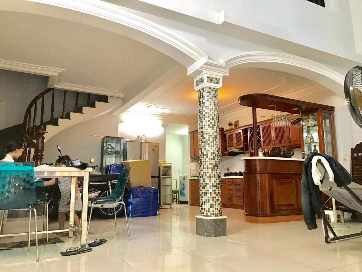 Bán nhà Nguyễn Thiện Thuật (7x10) 3 tầng 3 bước ra hẻm 10m cho thuê giá tốt 10 tỷ6 12935237