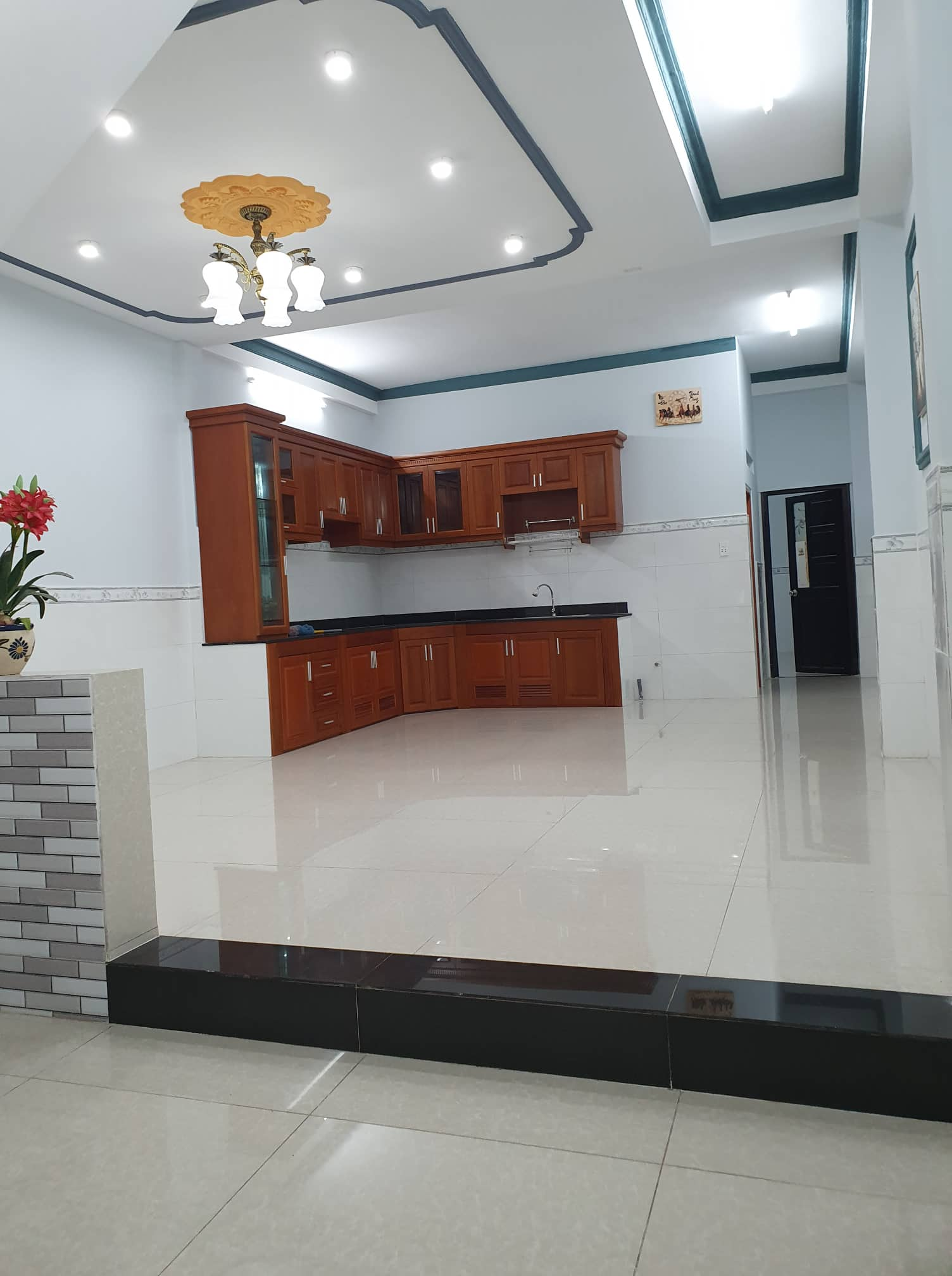 Bán Nhà 3 Tầng  Phường Tân Thới Nhất, Q12-102m2- chỉ nhỉnh 6 tỷ - Ôtô ngủ trong nhà. 12935300