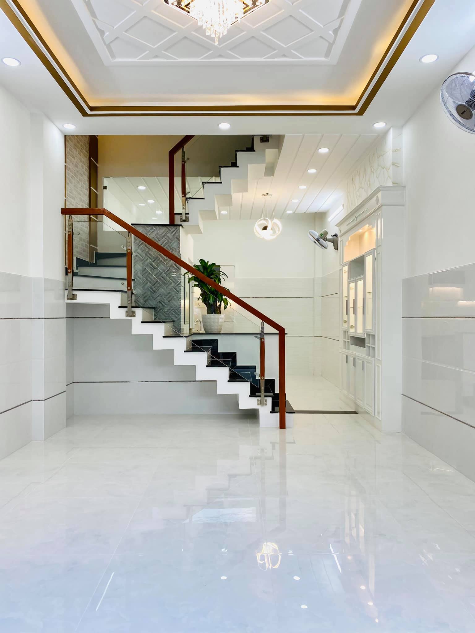 Hẻm 504 Bà Hạt, DT: 3.5m*10m, 3 Tầng, 5.45 Tỷ 12941441