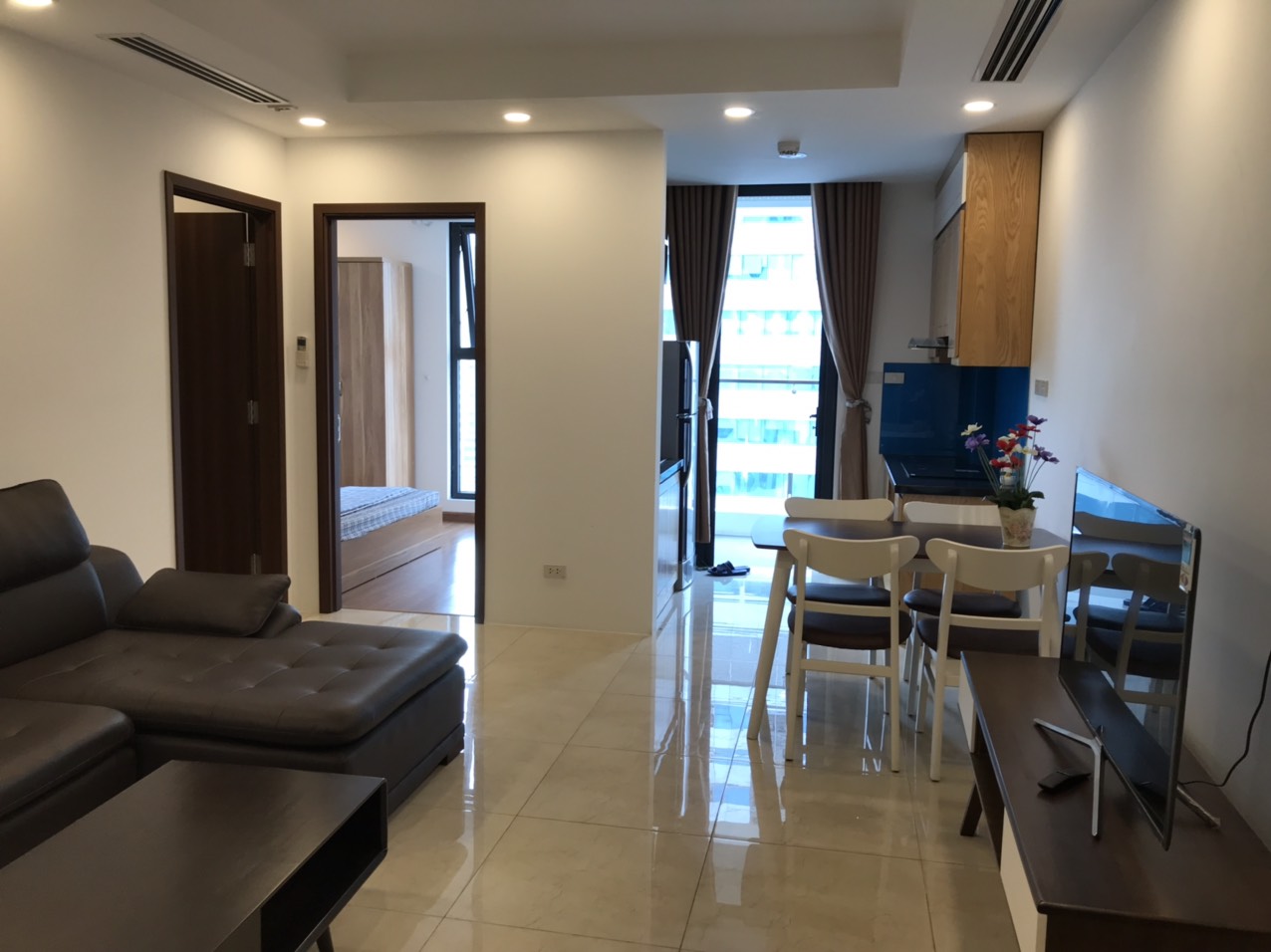 Bán căn hộ ở Hà Nội centerpoint, 2PN đồ cơ bản, giá 2,85 tỷ. LH 0327582785 12966346