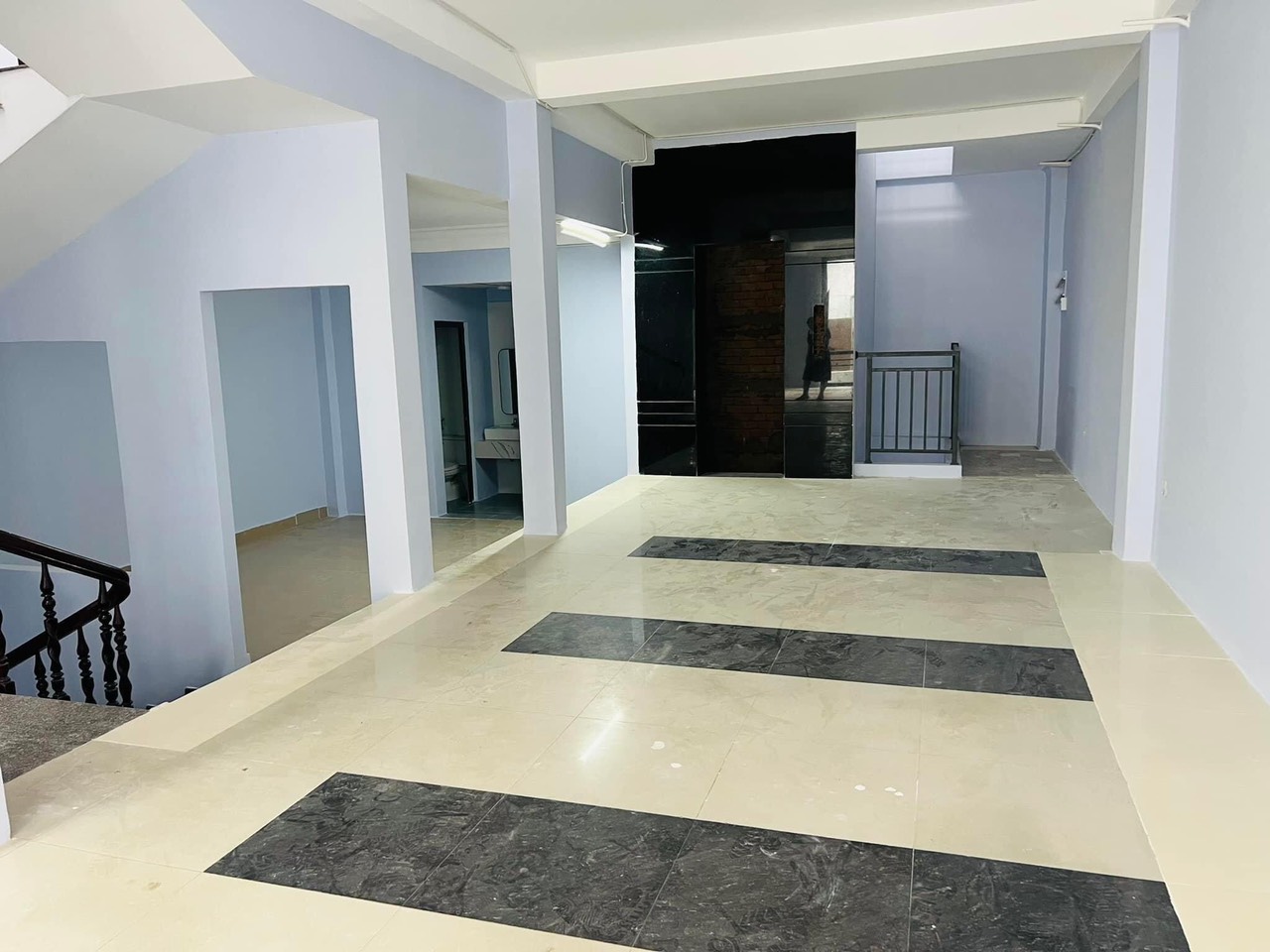 Bán Building mặt tiền Phan Xích Long Phú Nhuận, 144m2, ngang 8m, 5 tầng, 55 tỷ.  12968105