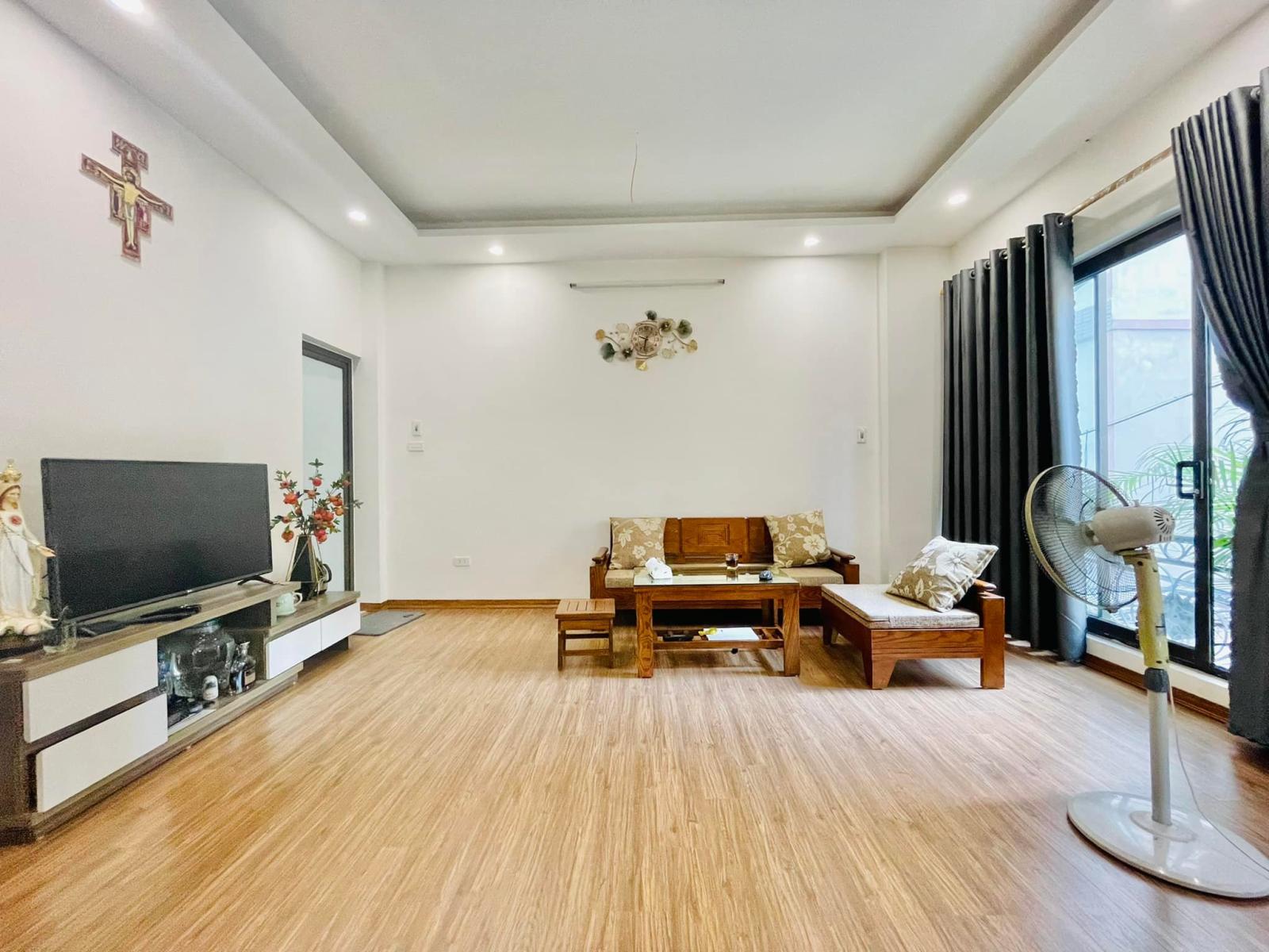 OTO, Ở Ngay,Bán nhà Xã Đàn,2 Thoáng, 50m2x3tầng, giá 5.5 tỷ 12976137