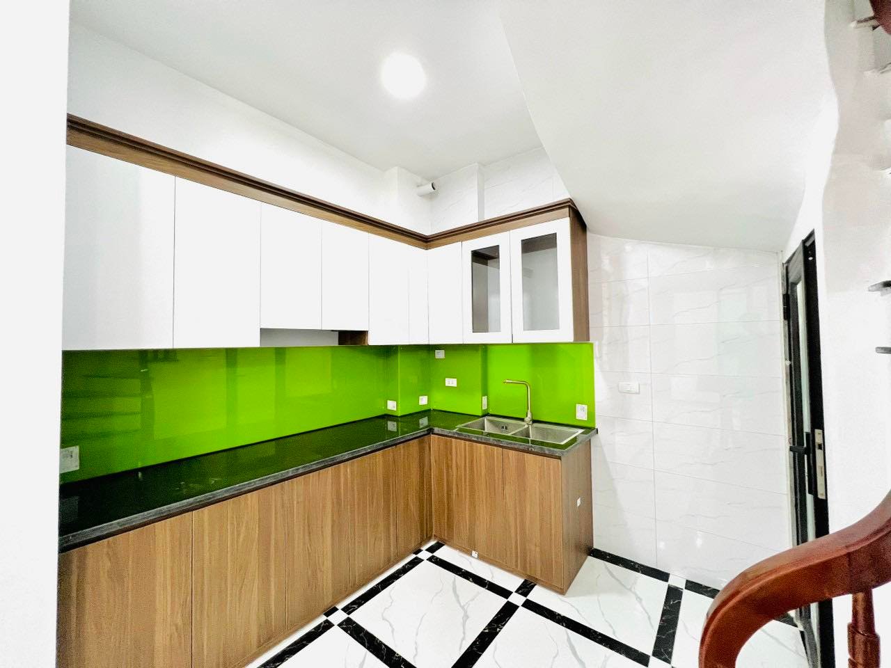 Phân lô, OTO,Bán nhà ngõ 82 Yên Lãng,2 Thoáng, 50m2, 6.4 tý 12978681