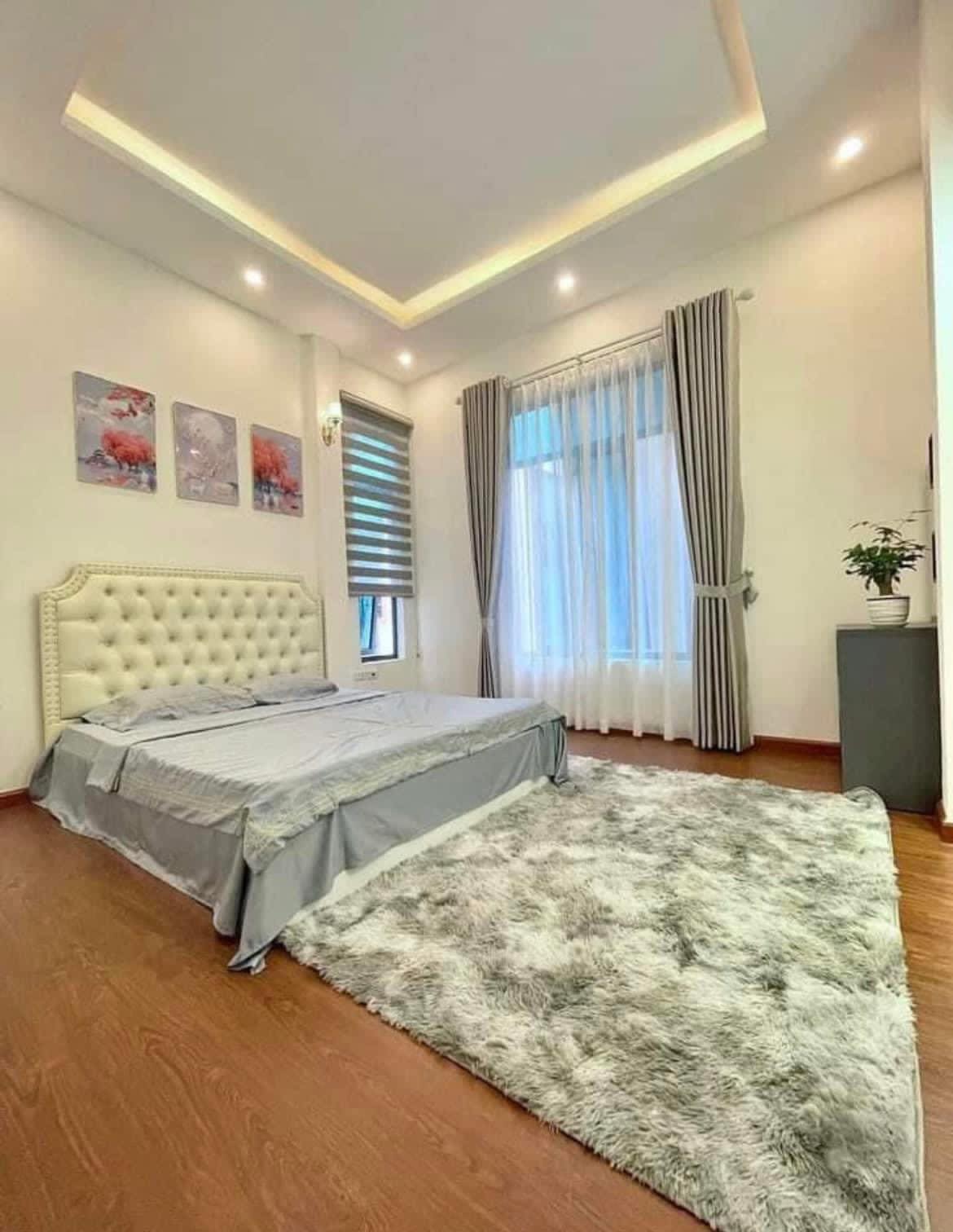 BÁN nhà Nguyễn Khang 42m2 Giá 3.7 tỷ Cầu Giấy-cách Ô Tô 20m
 12980254