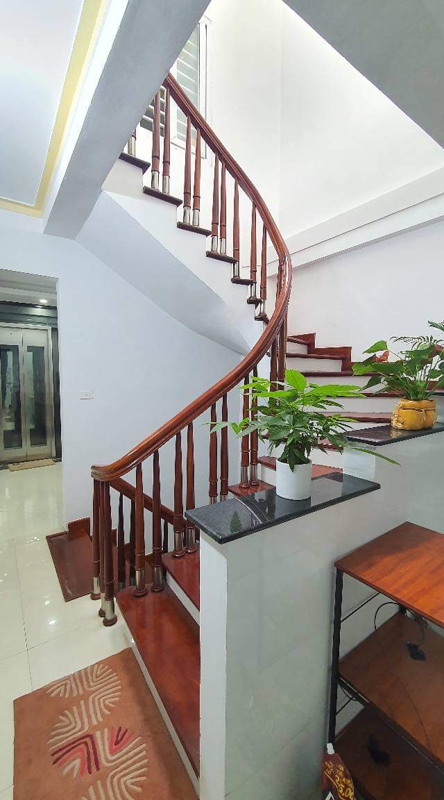 Nhà ngõ 1 phố Phạm Tuấn Tài. CG. 50m, 6t, thang máy, ô tô, vỉa hè 3m, đường thông, 12.3 tỷ 12987993