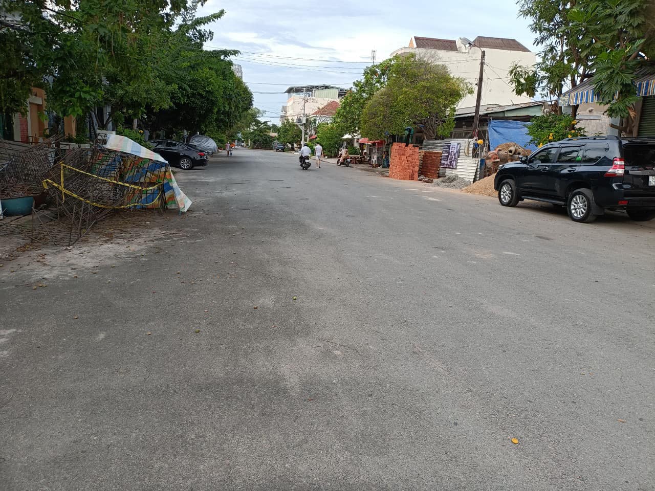 Bán nhà Khu VIP  Hiệp Bình Chánh, Gigamall Phạm Văn Đồng 180m2 23.5 tỷ 13002118