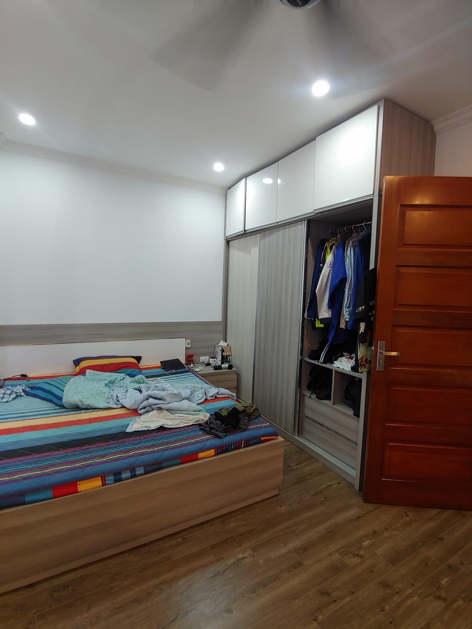 BÁN NHÀ NGÕ 390 NGUYỄN VĂN CỪ 37M2 5T Ô TÔ ĐỖ CỬA GẦN CC BERRIVER 13012231