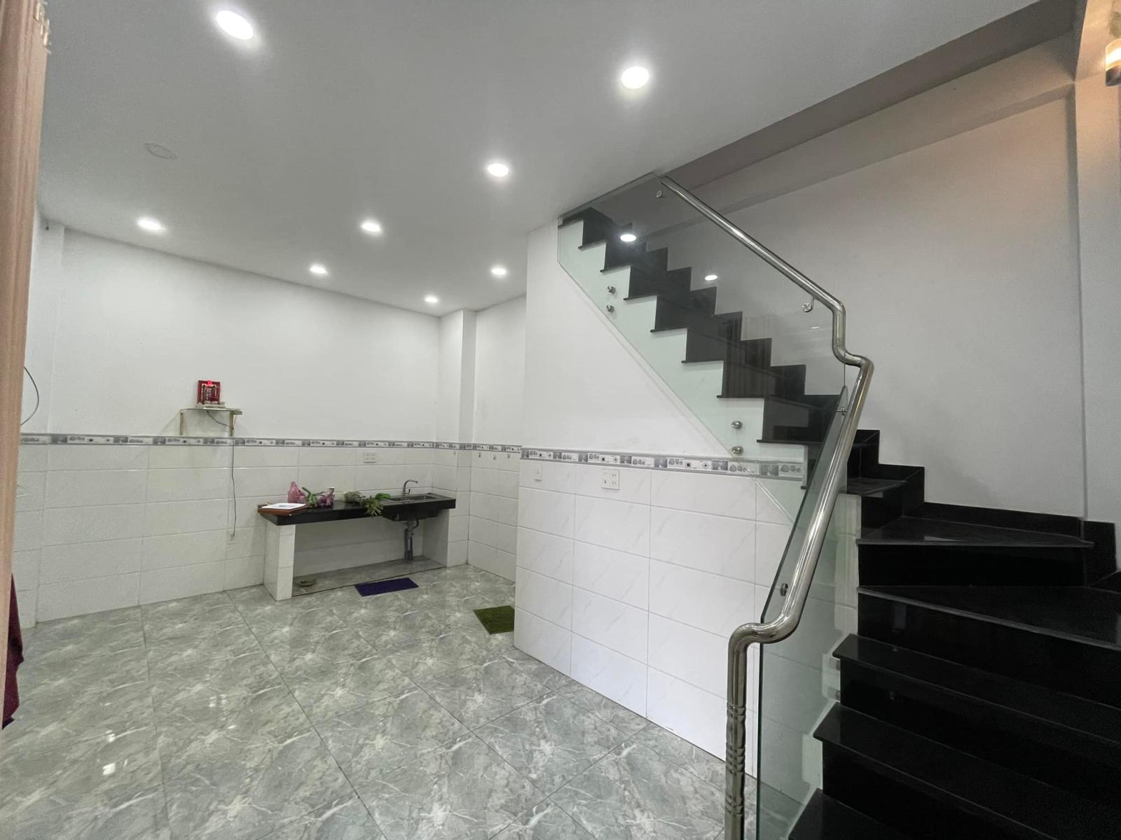 Nhà mới ở ngay gần ngã 4 Bình Phước, Thủ Đức 45m2 giá 2.9 tỷ 13014536