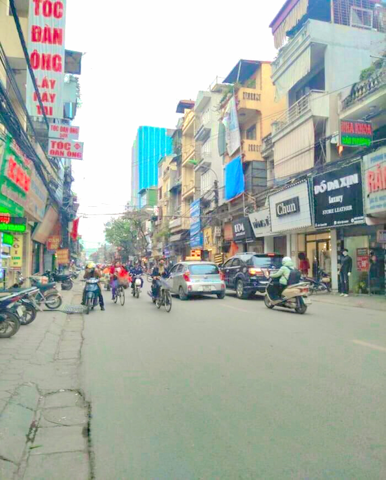 Chính chủ nhờ bán lô góc 70m2 đường Y gần chợ sinh Viên HVNN, Trâu Quỳ. Kinh doanh sầm uất. 13016031