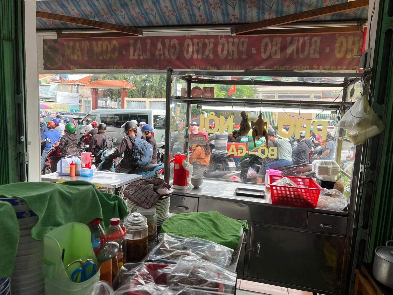 CẦN SANG NHƯỢNG MẶT BẰNG KINH DOANH QUÁN ĂN TẠI LÊ ĐỨC THỌ, PHƯỜNG 13, Q. GÒ VẤP, HCM. 13031571