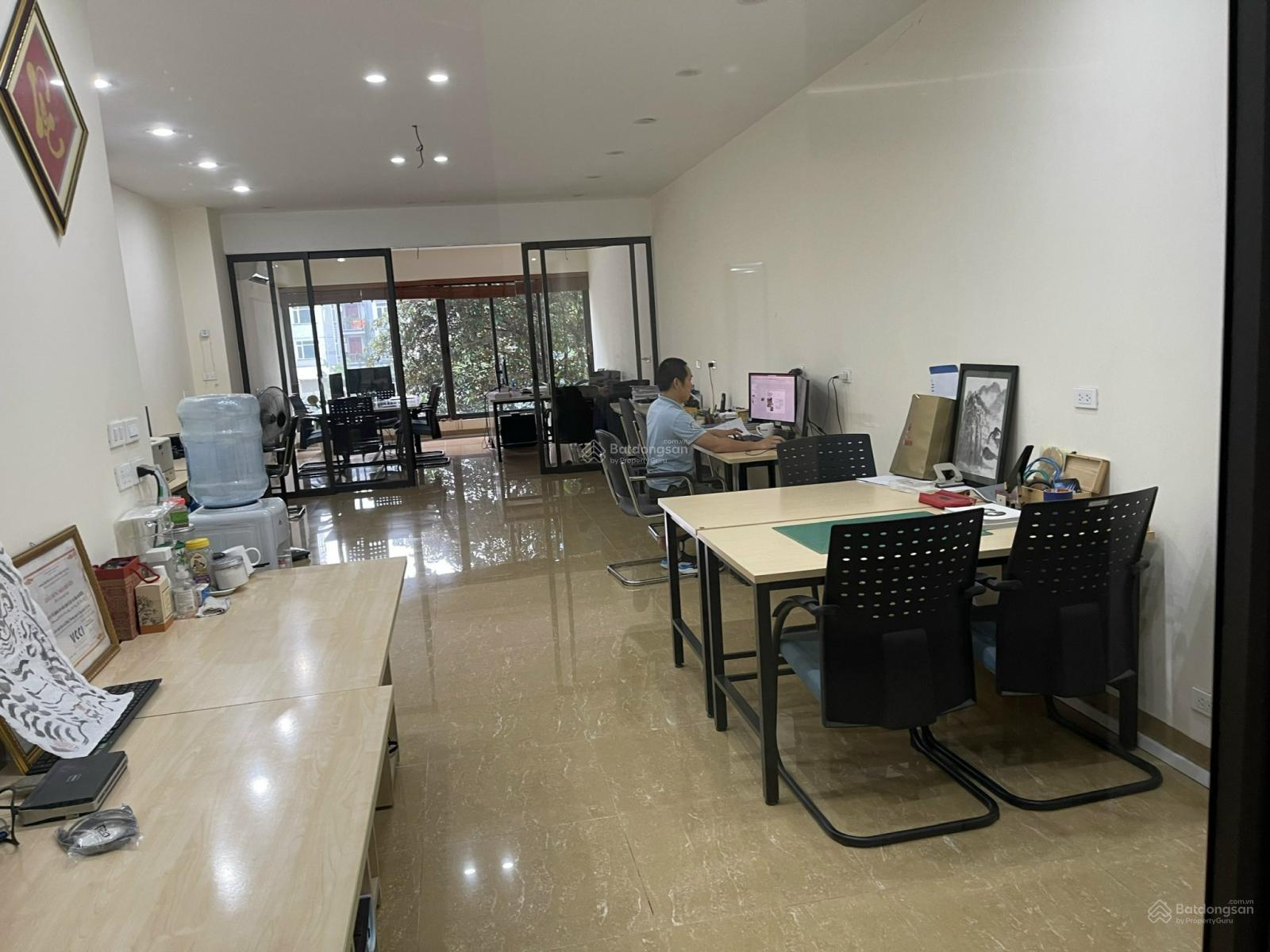 Cho thuê văn phòng chính chủ sát khu Liên cơ Võ Chí Công, Tây Hồ, Hà Nội. 13040169