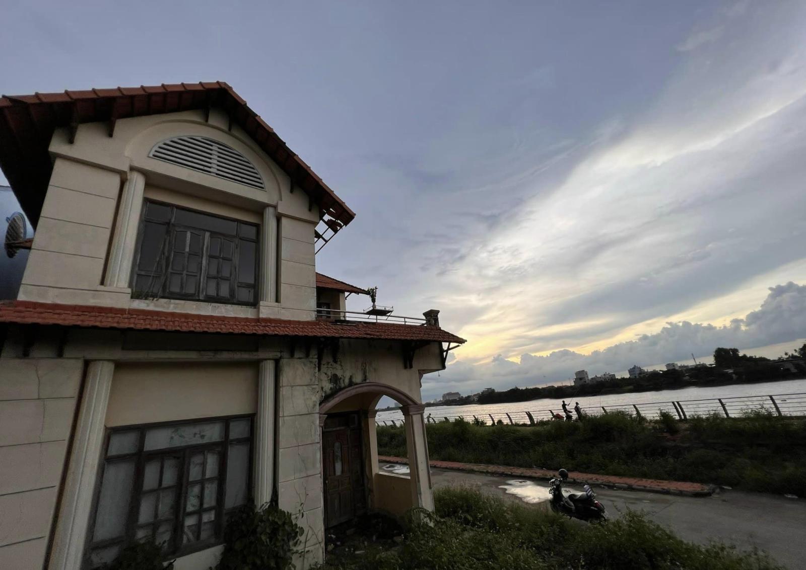 Chỉ 1 căn duy nhất, Căn góc, Biệt Thự Ven sông, hàng xóm Vạn Phúc City, giá 15 tỷ. 13047004