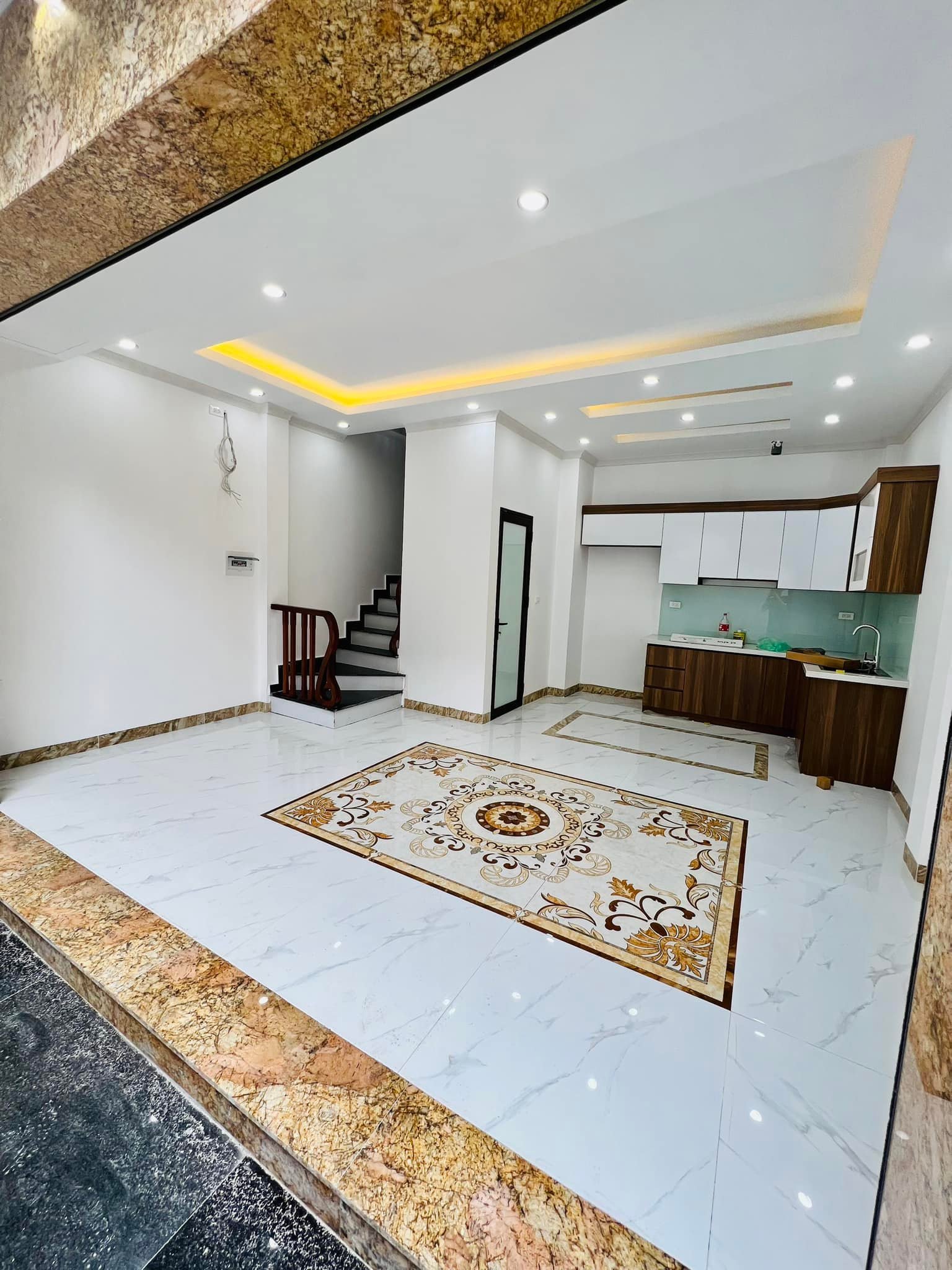 Bán nhà Phân lô Quân Đội, sát mặt Phố Hoàng Sâm siêu rẻ đẹp 6tầng nhỉnh 5tỷ (4) 13050336