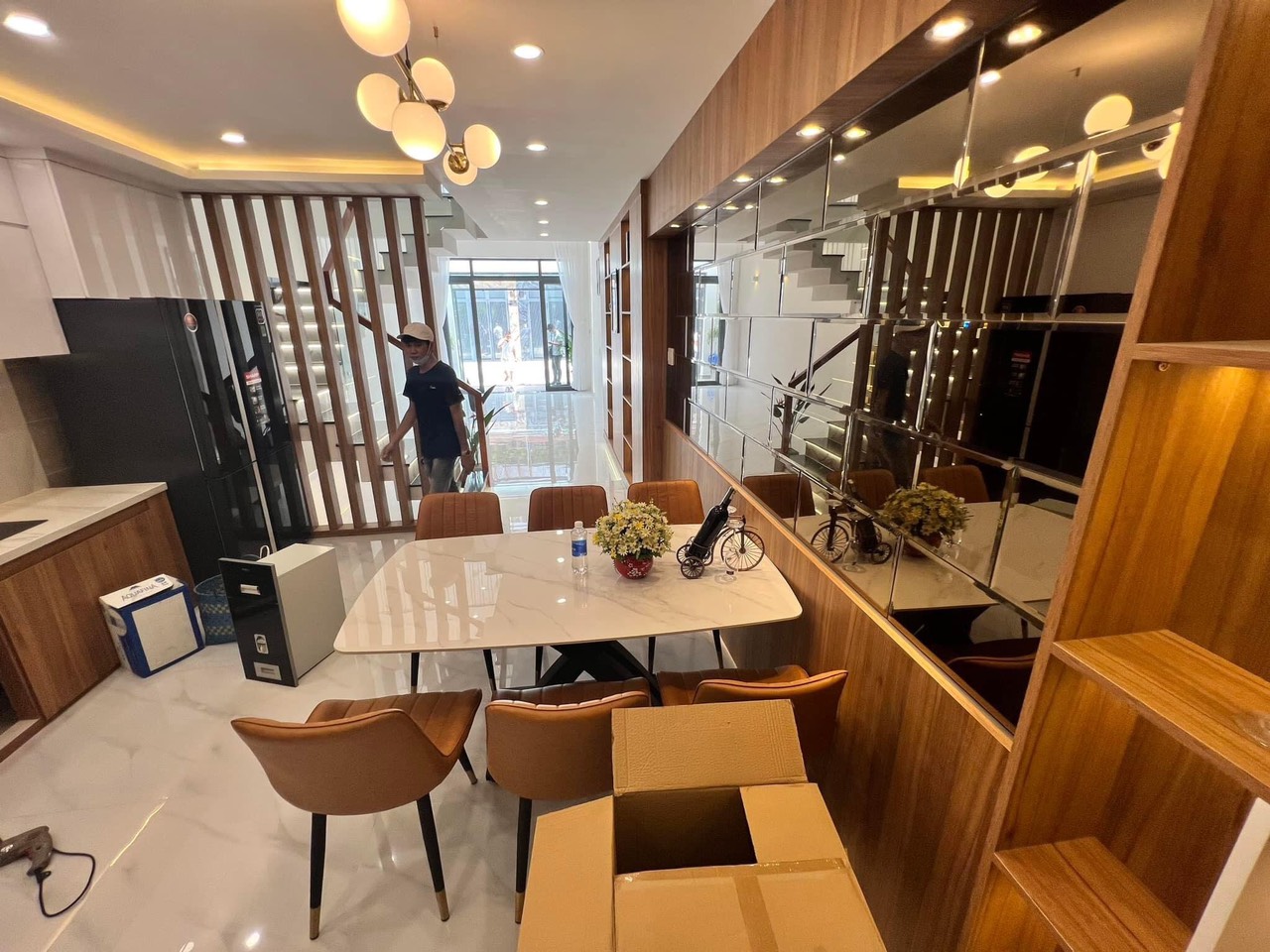 Sát Gigamall Phạm Văn Đồng, đường 16m, ngang 10m, Chủ gấp bán, 240m2 giá 18 tỷ. Gọi nhanh! 13058145