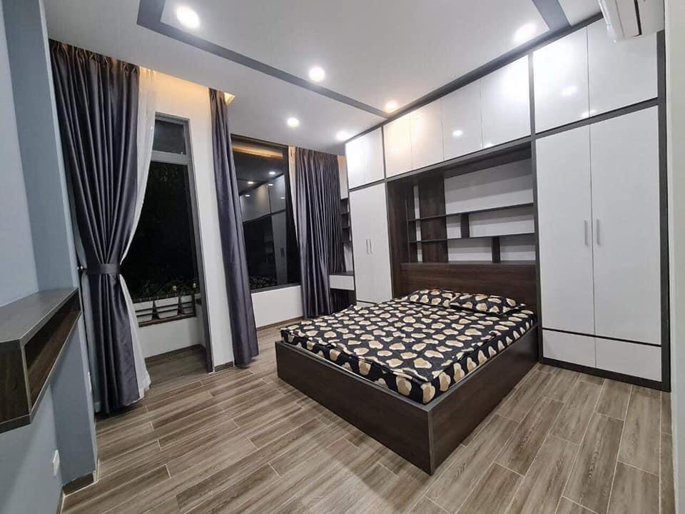 Đường 16m, Kinh doanh tốt, ở cũng tiện, gần Coopmart Bình Triệu, 240m2, chủ gấp bán, 18 tỷ. Chốt 13058182