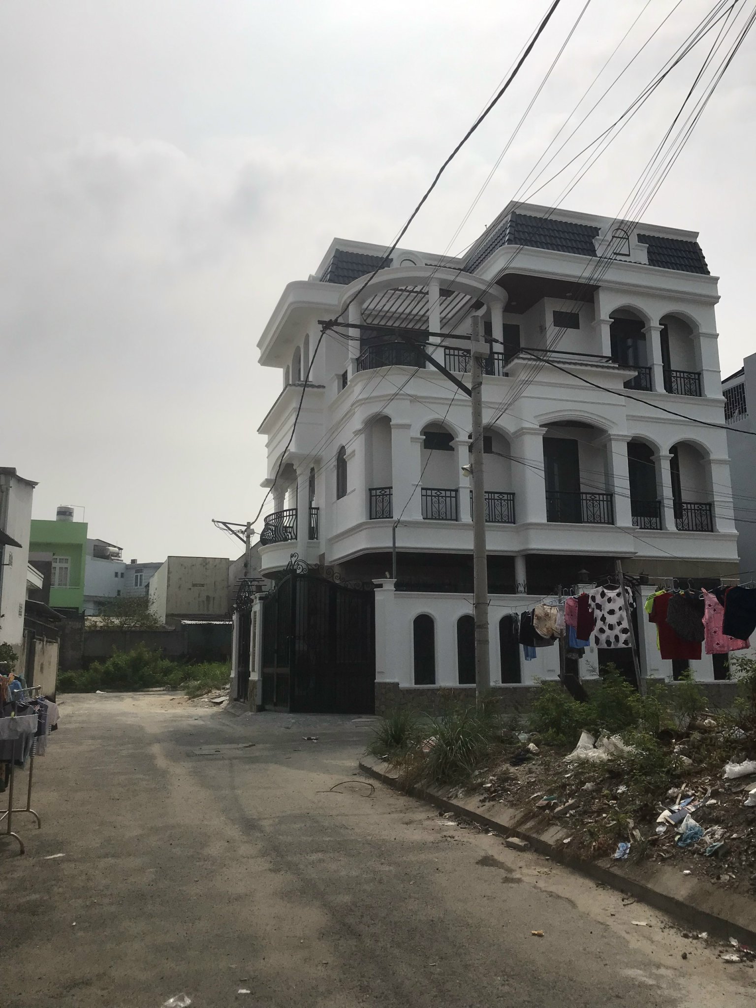 Bán đất sổ hồng quận 2,lê văn thịnh 13063549