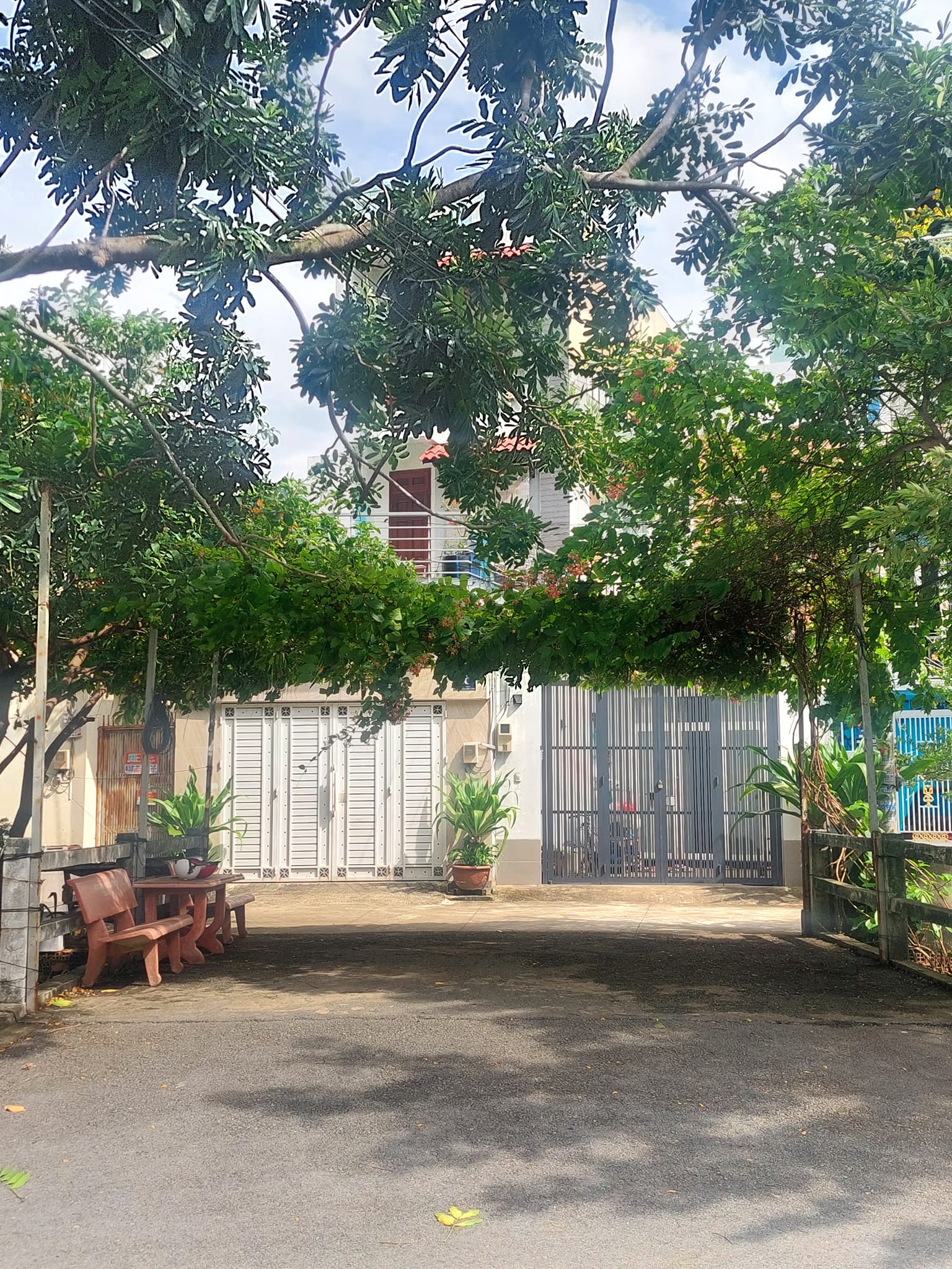 Bán nhà mặt tiền gần Phạm Văn Đồng, ngang 9m, đường số 40, Linh Đông, 170m2 giá 9.2 tỷ. 13067372