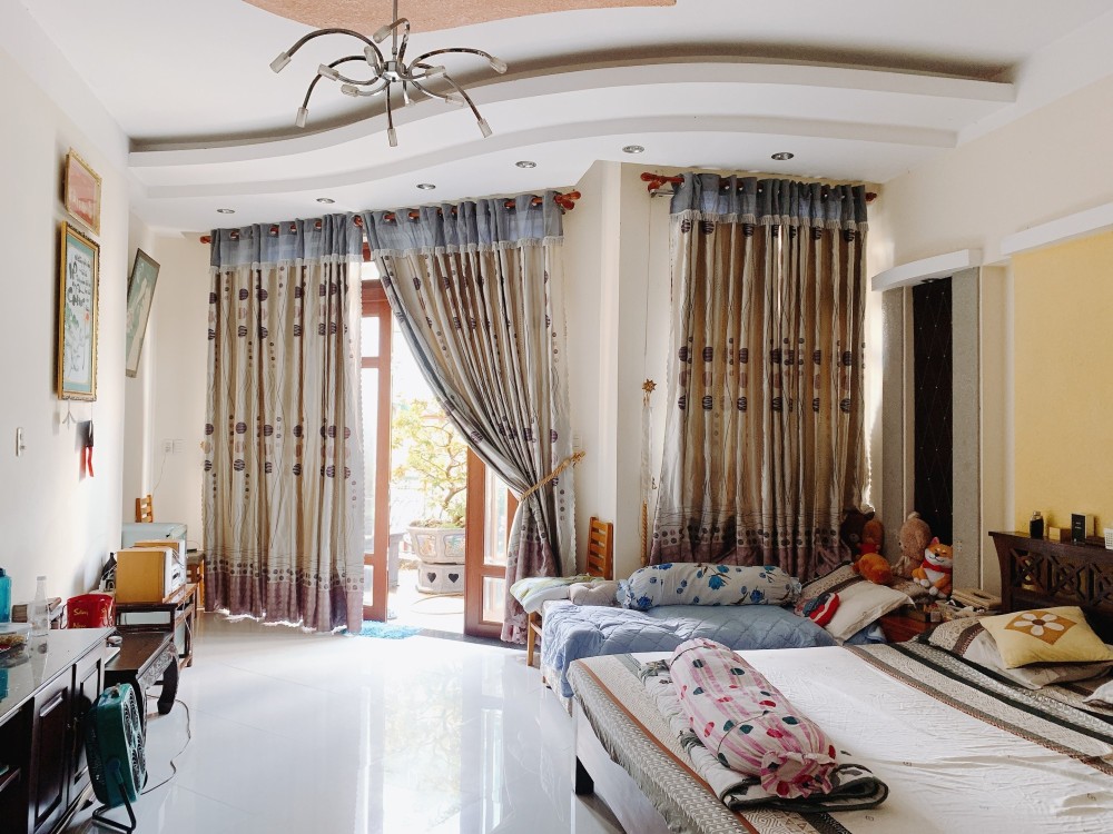 Gia đình định cư nên Bán gấp nhà 4 tầng Mặt tiền Khu Bàu Cát, Quận Tân Bình giá rẻ. 13077957