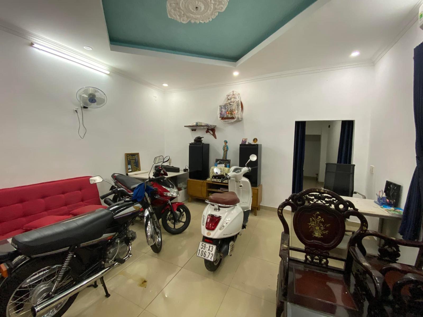 Bán nhà Mặt tiền gần Vincom Thủ Đức, khu dân trí, đường số 10, Linh Chiểu, 149m2, 10.9 tỷ 13080438