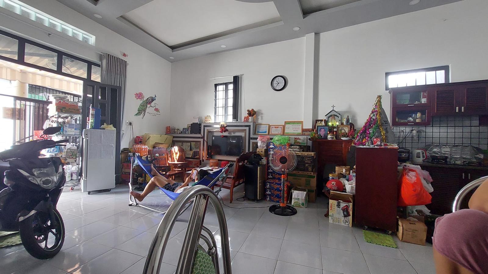 BÁn gấp nhà gần chợ Thủ Đức, đường số 13, xe 4 chỗ gần nhà, Linh Chiểu 110m2 giá 5.6 tỷ 13080746