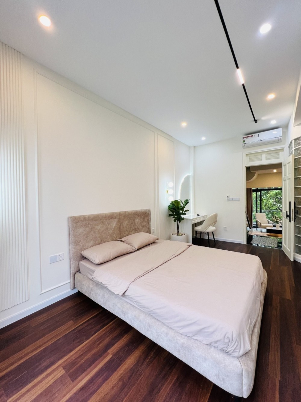 Bán nhà Lò Siêu 90m2 4 tầng Phường 8 Quận 11 - 0977943598 13094721