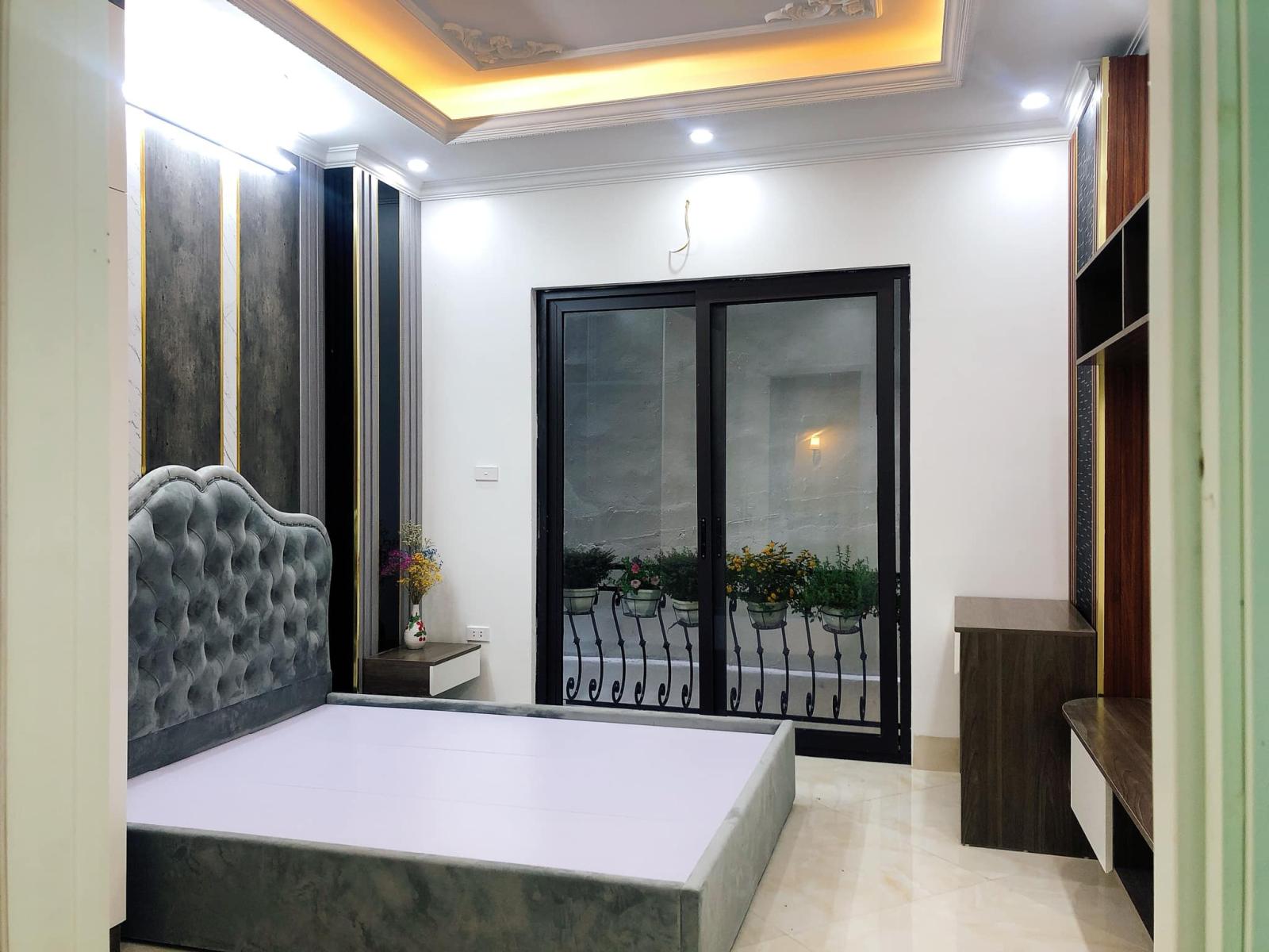 Mặt phố trung tâm Hai Bà Trưng 88m mặt tiền đẹp 13095827