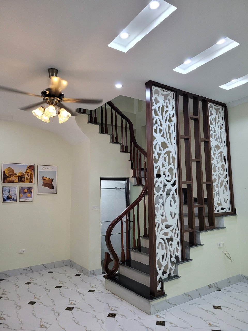 La khê nhà xây mới cần bán gấp nhà 5 tầng x 32 m2 ô tô đỗ cổng giá nhỉnh 3 tỷ lh mr Huy 0965040680 13108618