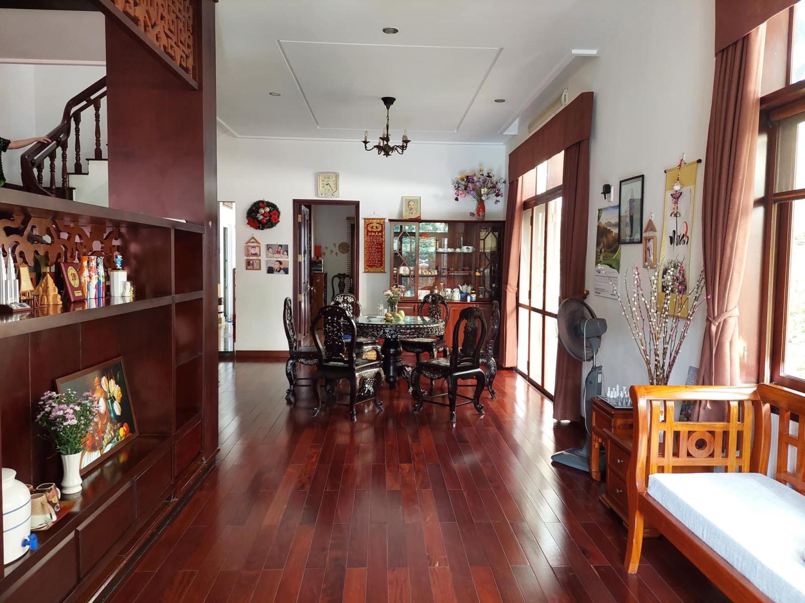 Bán nhà Biệt thự biệt lập đường Phổ Quang, 10x20m, 3 tầng, 5 PN,  45 tỷ (TL) 13119069