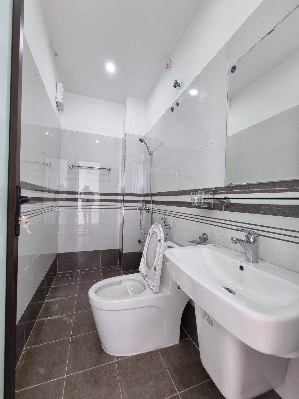 Bán nhà 3 tầng tại Quỳnh Cư, Hồng Bàng, Hải Phòng. Giá 2,28 tỷ. LH: 0934.282.066 13122712