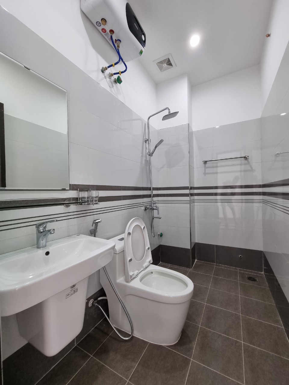 Bán nhà 3 tầng tại Quỳnh Cư, Hồng Bàng, Hải Phòng. Giá 2,28 tỷ. LH: 0934.282.066 13122712