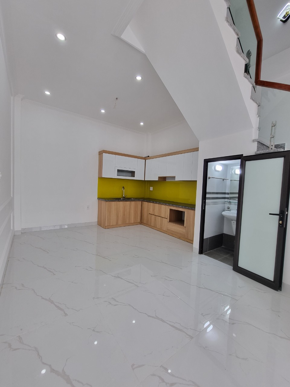 Bán nhà 3 tầng tại Quỳnh Cư, Hồng Bàng, Hải Phòng. Giá 2,28 tỷ. LH: 0934.282.066 13122712