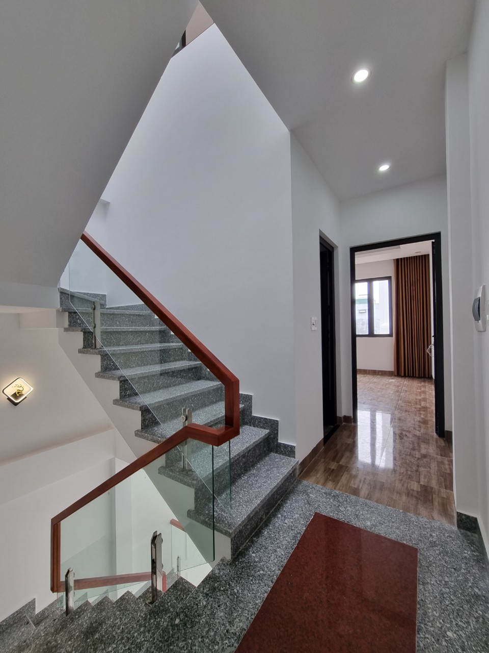 Bán nhà 3 tầng tại Quỳnh Cư, Hồng Bàng, Hải Phòng. Giá 2,28 tỷ. LH: 0934.282.066 13122712