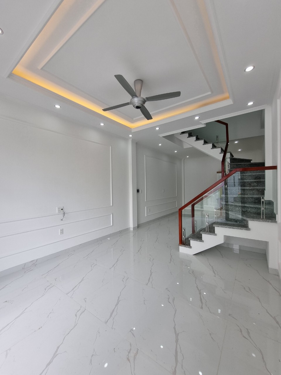 Bán nhà 3 tầng tại Quỳnh Cư, Hồng Bàng, Hải Phòng. Giá 2,28 tỷ. LH: 0934.282.066 13122712