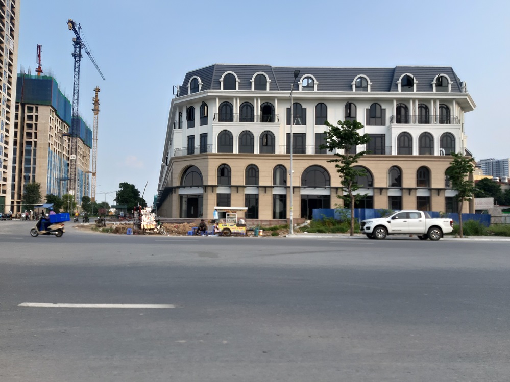 Bán nhà phố thương mại Thuận An Central Lake, Trâu Quỳ, Gia Lâm. Dt 200m2. Mt 30m Lh 0926782459. 13127269