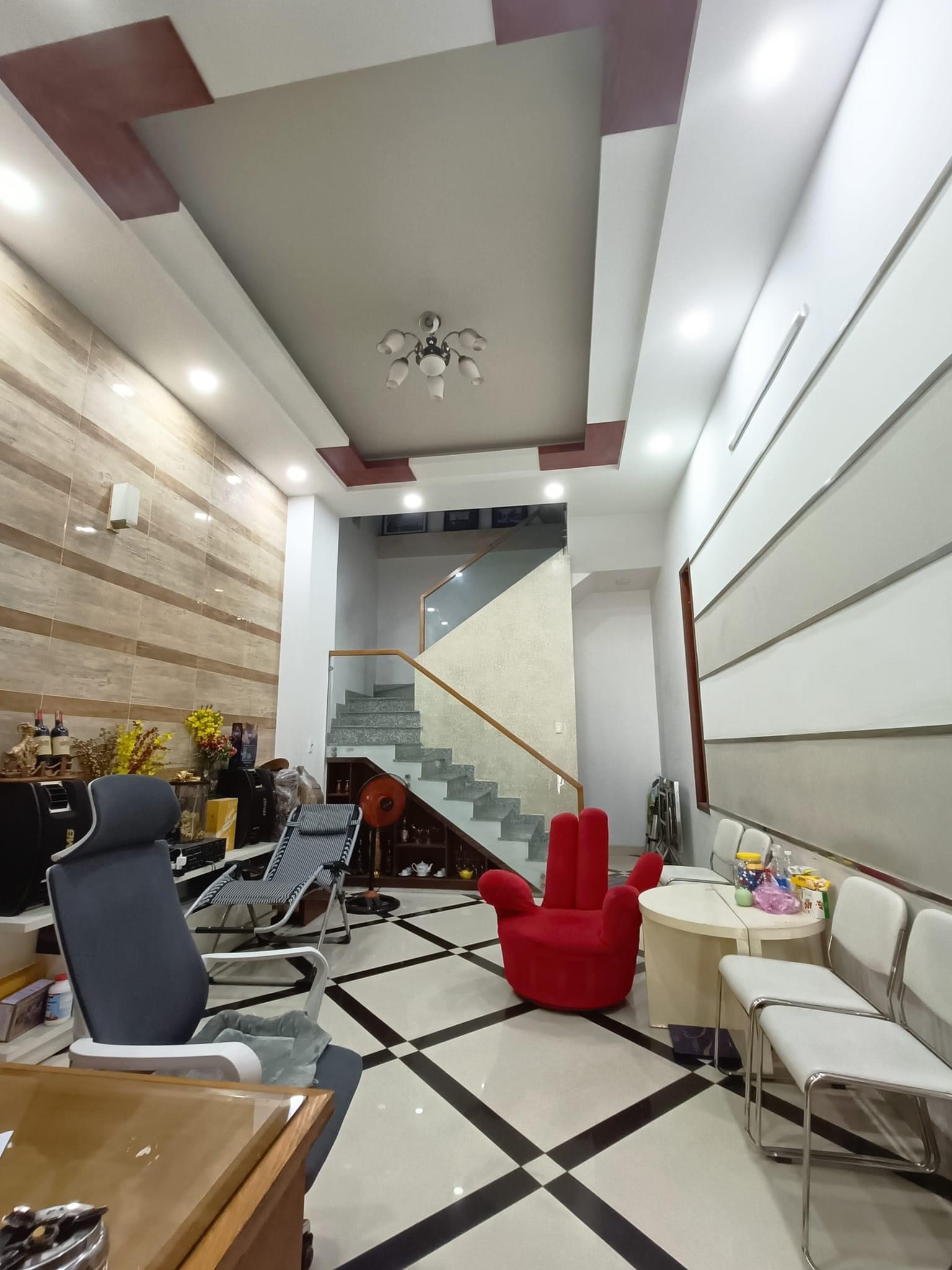 Bán nhà MT Trịnh Đình Trọng ngay Âu Cơ, DT: 4x16m, 4 Tầng, 4 PN, 12.2 tỷ 13131076