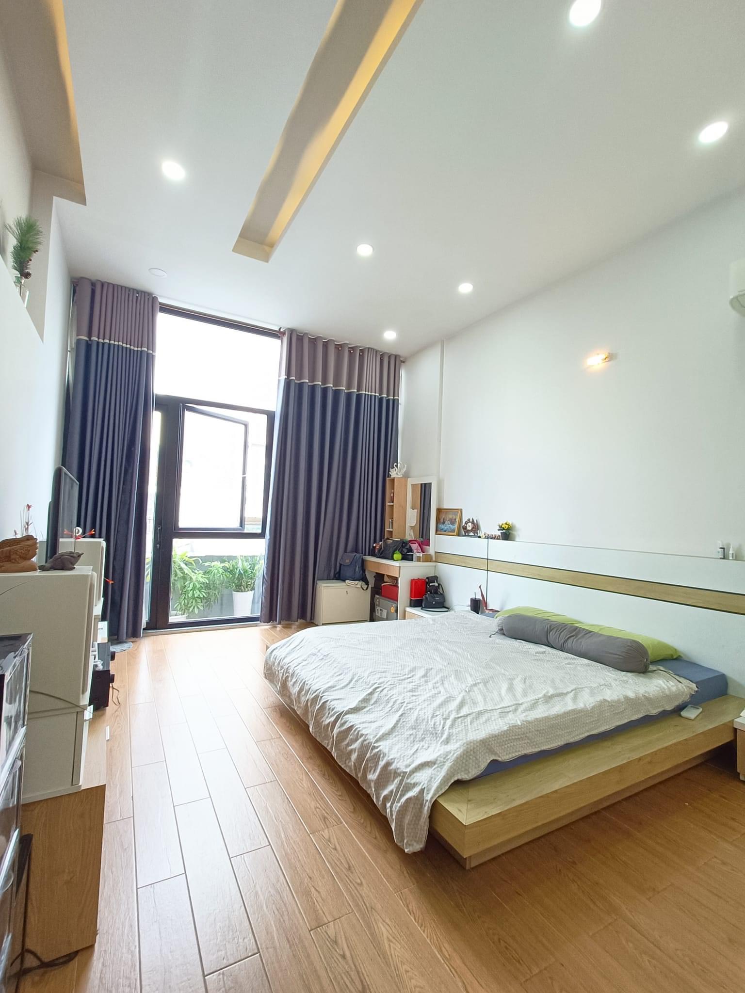 Bán nhà MT Trịnh Đình Trọng ngay Âu Cơ, DT: 4x16m, 4 Tầng, 4 PN, 12.2 tỷ 13131076