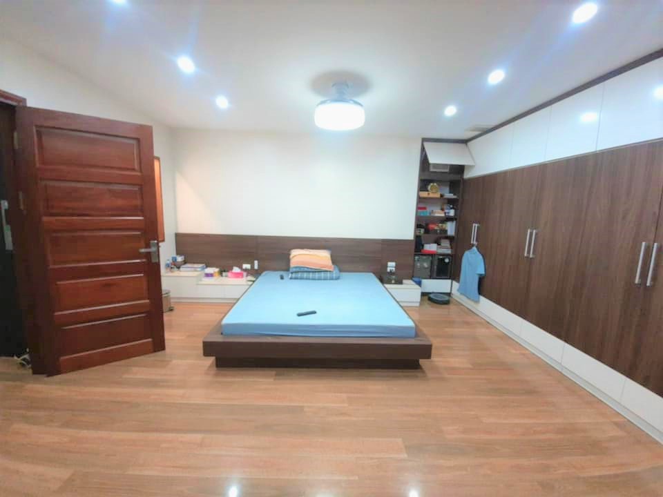 Bán Nhà Hoàng Hoa Thám Ba Đình, 80m2 5T, Ô tô 7 chỗ, Giá 14,6 tỷ. LH 034.915.7982. 13171133