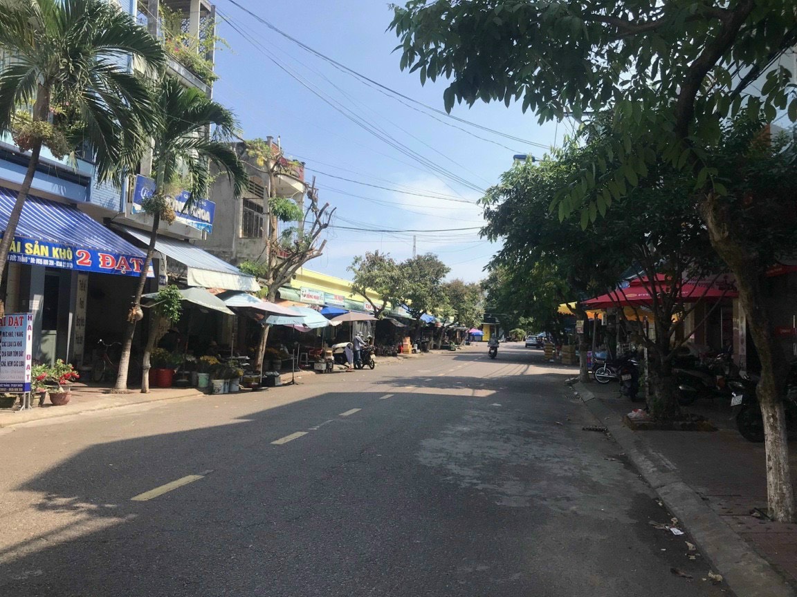Bán nhà mặt tiền gần chợ Đường Tôn Đức Thắng thành phố Quy Nhơn 13175571