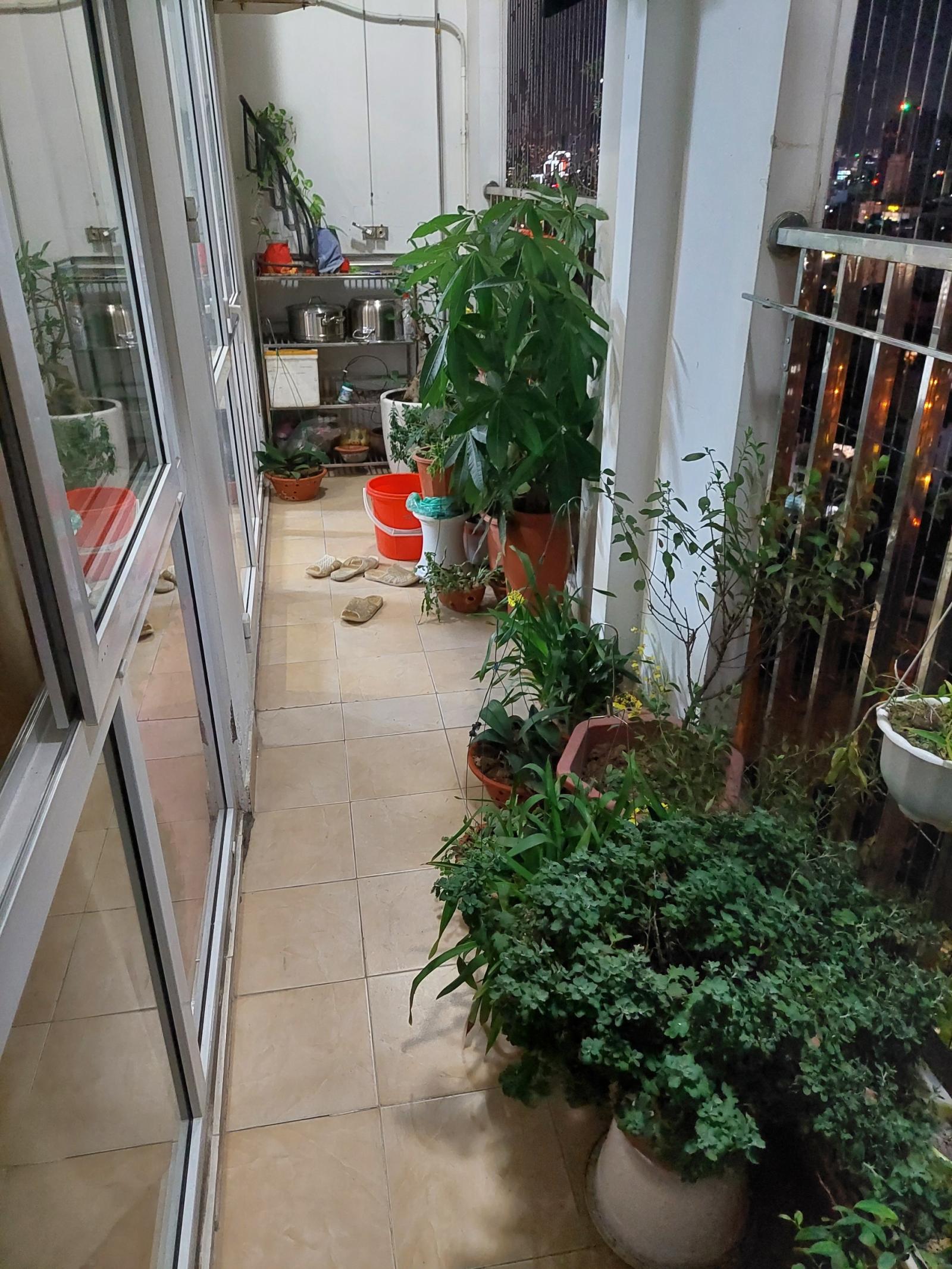 Bán căn hộ chung cư Đông Đô, Cầu Giấy căn tầng đẹp 111m 3PN full đồ giá 4,15 tỷ SĐCC. 0961127399
 13184200